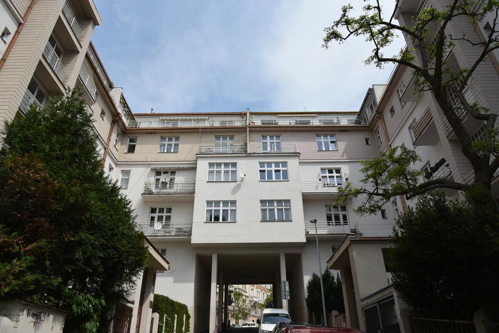 Garden Apartment ปราก ภายนอก รูปภาพ